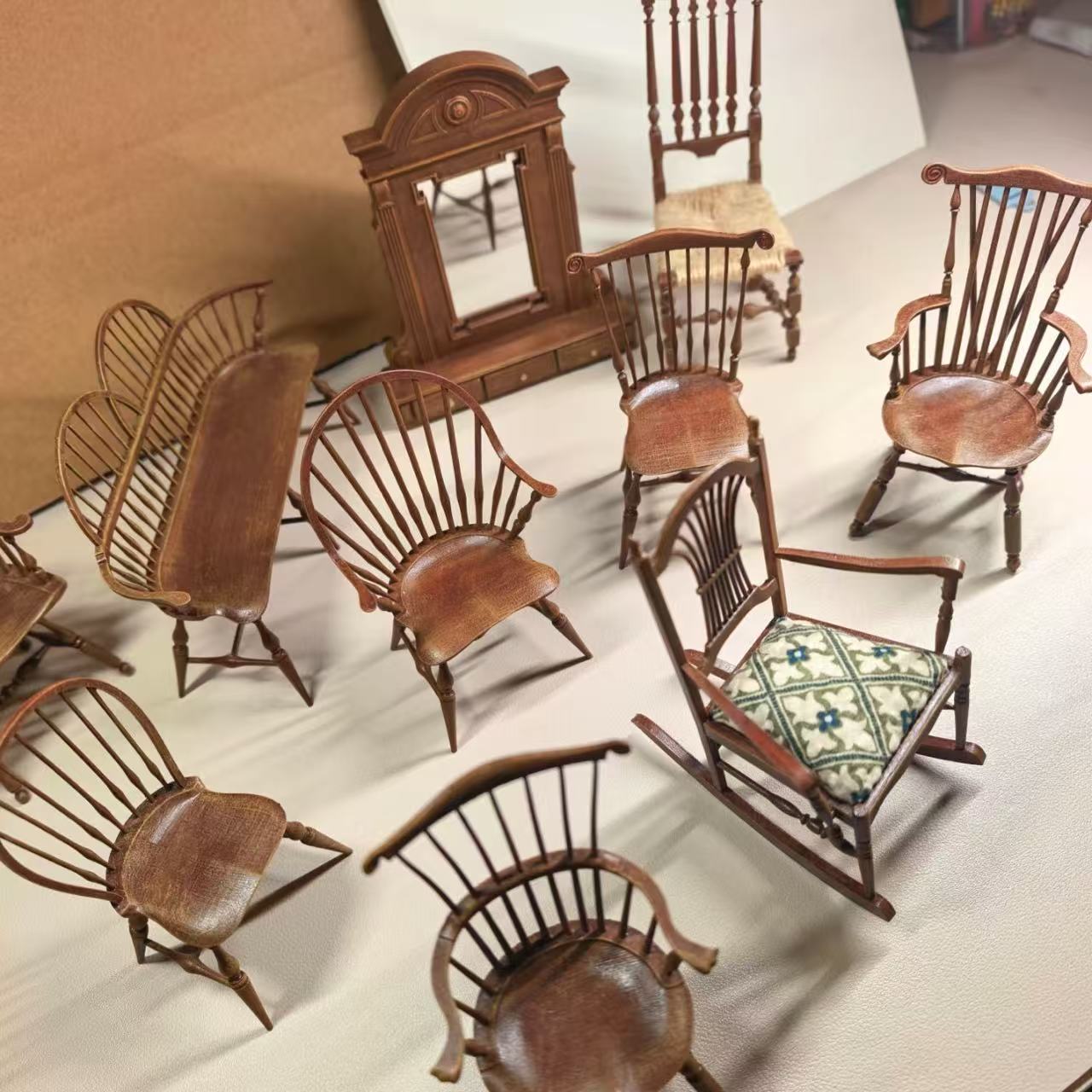 Set Kursi Windsor Antik Skala  - Dollhouse Furniture Set ulasan dan harga
